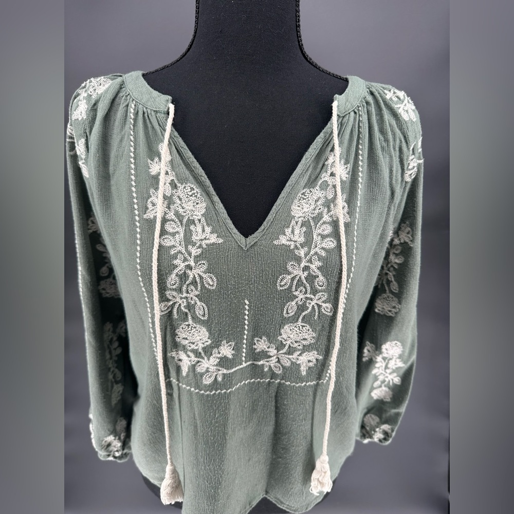 Miss Me Embroidered Green Blouse Size S - Picture 2 of 11